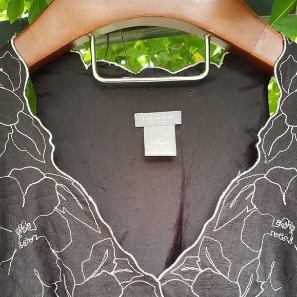 Gorgeous!! ❤️ Ann Taylor Dress - Petites - 8P - Picture 5 of 6